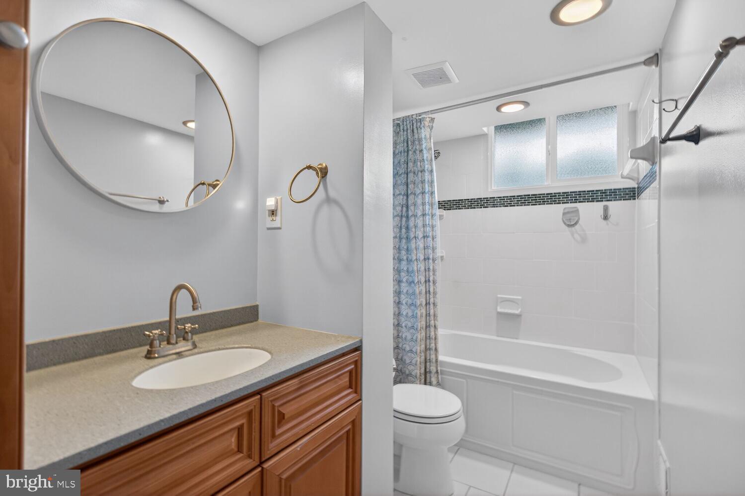 8323 Wagon Wheel Road Alexandria, VA 22309 - Photo 35 of 50 Full Bathroom