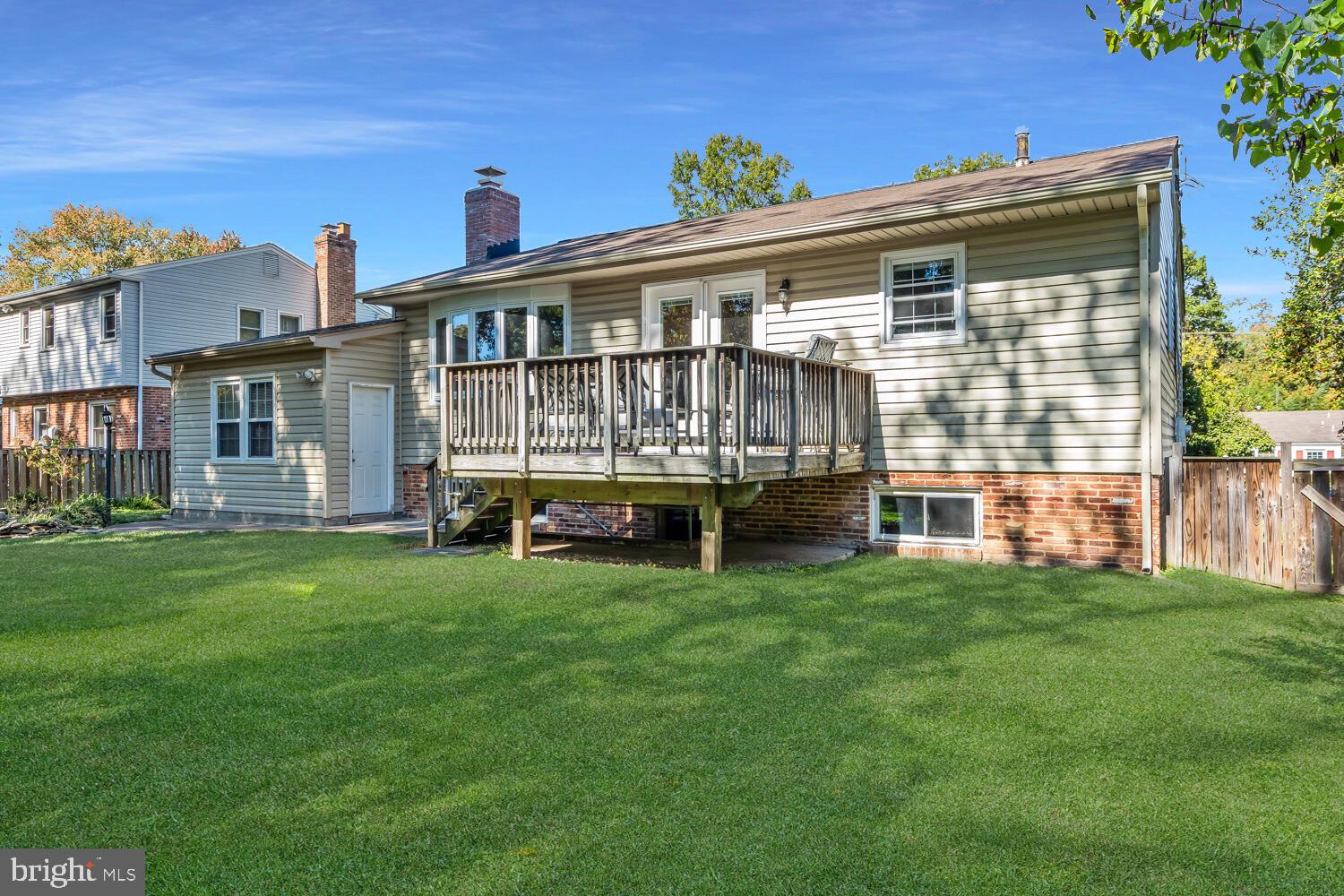 8323 Wagon Wheel Road Alexandria, VA 22309 - Photo 4 of 50 Back