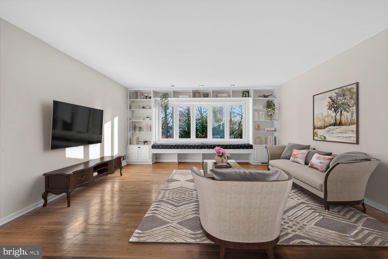 8323 Wagon Wheel Road Alexandria, VA 22309 - Photo 6 of 50 Living room