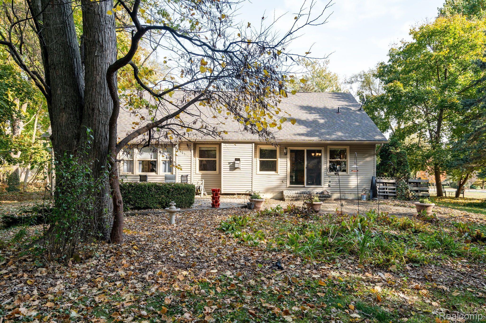 2626 Hickory Lawn Road Rochester, MI 48307 - Photo 36 of 44 Gallery Image 36