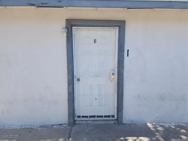 $995 | 2513 Cedar Avenue, Unit 1, Las Vegas, NV 89101