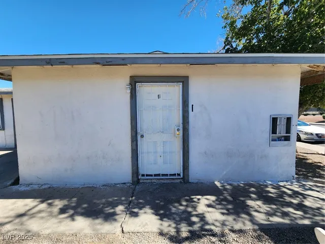 $995 | 2513 Cedar Avenue, Unit 1, Las Vegas, NV 89101