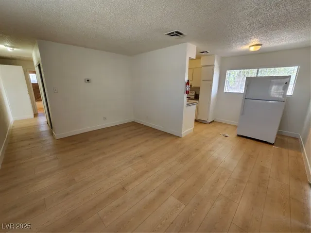 $995 | 2513 Cedar Avenue, Unit 1, Las Vegas, NV 89101