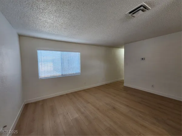 $925 | 2513 Cedar Avenue, Unit 1, Las Vegas, NV 89101