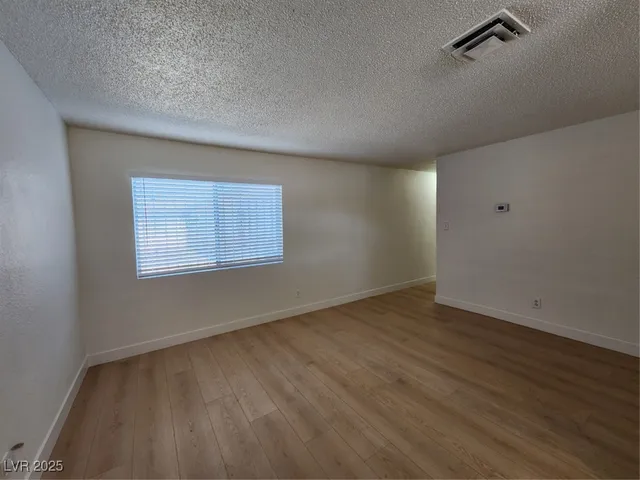 $995 | 2513 Cedar Avenue, Unit 1, Las Vegas, NV 89101