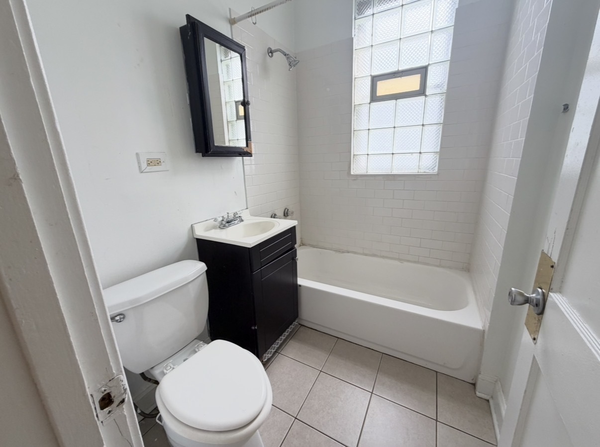 8353 South Brandon Avenue, Unit 2F Chicago, IL 60617 - Photo 7 of 11