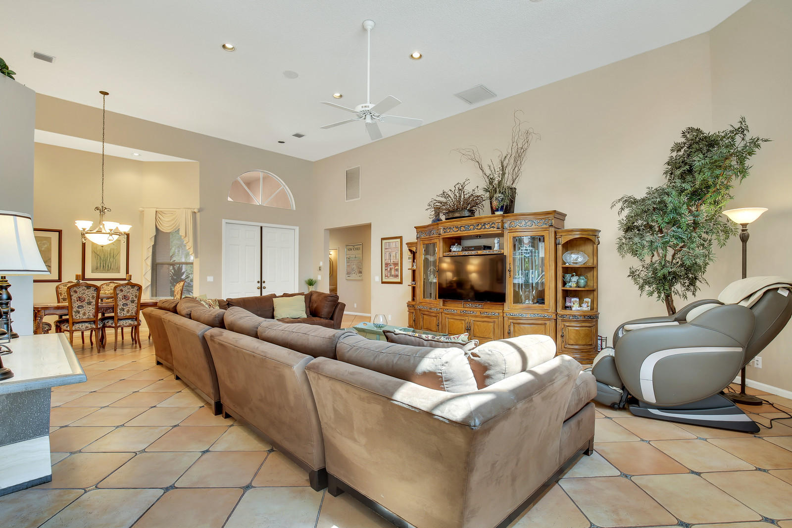 22904 La Corniche Way Boca Raton, FL 33433 - Photo 4 of 20 Living room