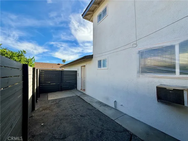 $1,950 | 212 East 8th Street, Unit B, Upland, CA 91786
