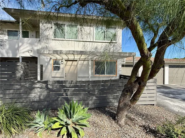 $1,950 | 212 East 8th Street, Unit B, Upland, CA 91786
