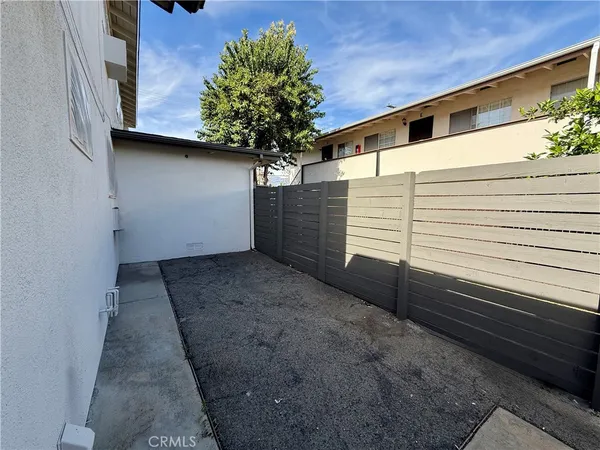 $1,950 | 212 East 8th Street, Unit B, Upland, CA 91786