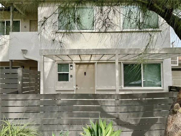 $1,950 | 212 East 8th Street, Unit B, Upland, CA 91786