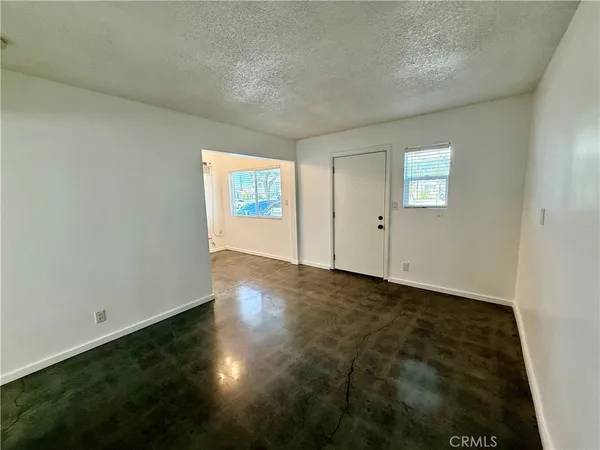 $1,950 | 212 East 8th Street, Unit B, Upland, CA 91786