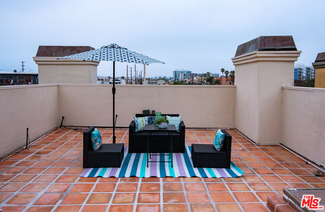 115 Roma Court Marina del Rey, CA 90292 - Photo 15 of 59