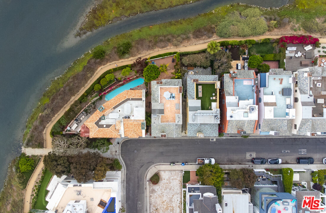 115 Roma Court Marina del Rey, CA 90292 - Photo 44 of 59 a view of building with an outdoor space