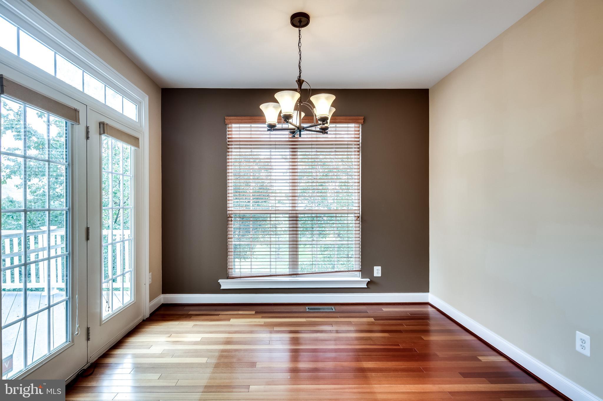 8068 Four Quarter Road Ellicott City, MD 21043 - Photo 11 of 42 Sitting Room