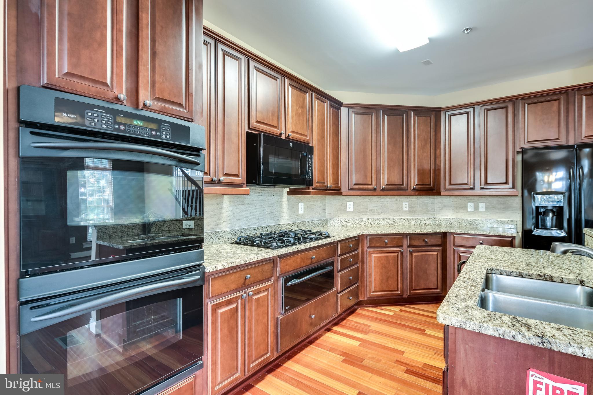 8068 Four Quarter Road Ellicott City, MD 21043 - Photo 8 of 42 Dual wall ovens and GE profile appliances