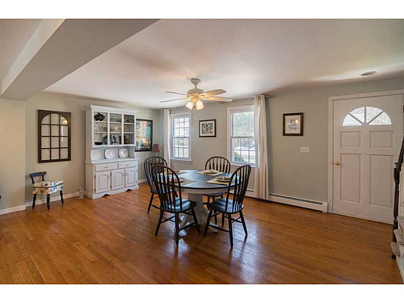 59 Lamson Road Barrington, RI 02806 - Photo 4 of 22 Kitchen.