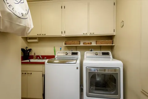 $2,100,000 | 675 Amesbury Avenue, San Mateo, CA 94402