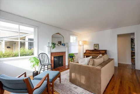 $2,100,000 | 675 Amesbury Avenue, San Mateo, CA 94402