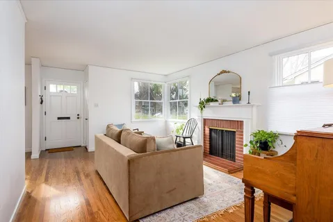 $2,100,000 | 675 Amesbury Avenue, San Mateo, CA 94402