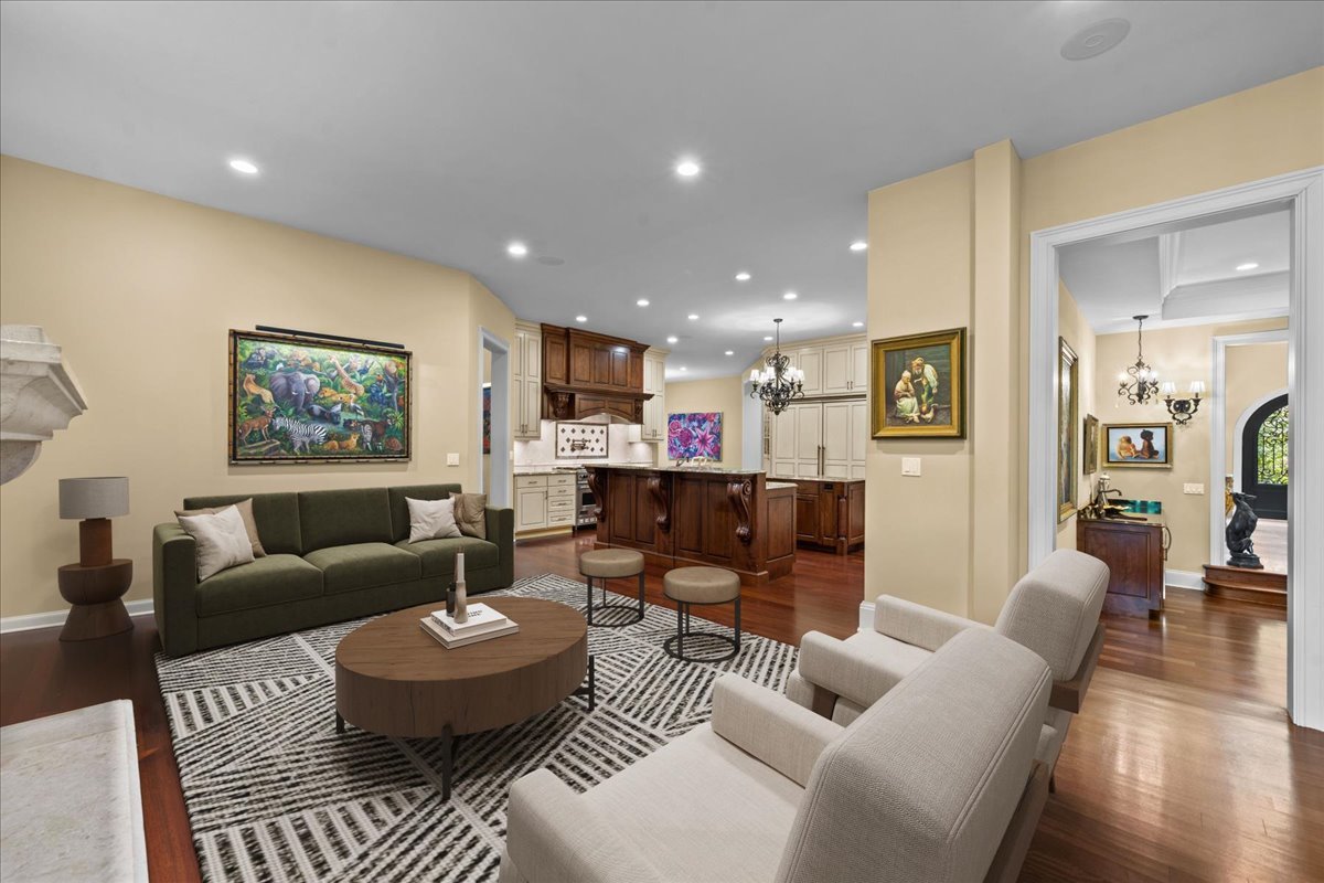 1098 Sheridan Road Highland Park, IL 60035 - Photo 13 of 54