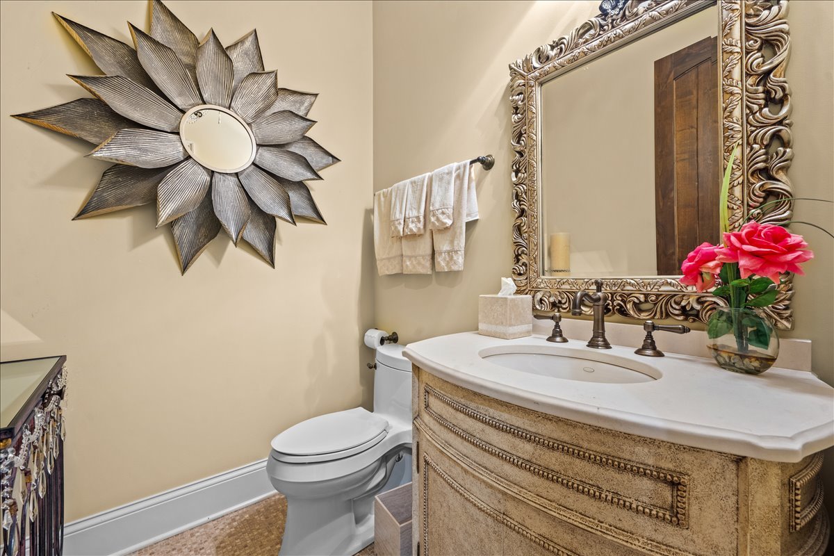 1098 Sheridan Road Highland Park, IL 60035 - Photo 19 of 54