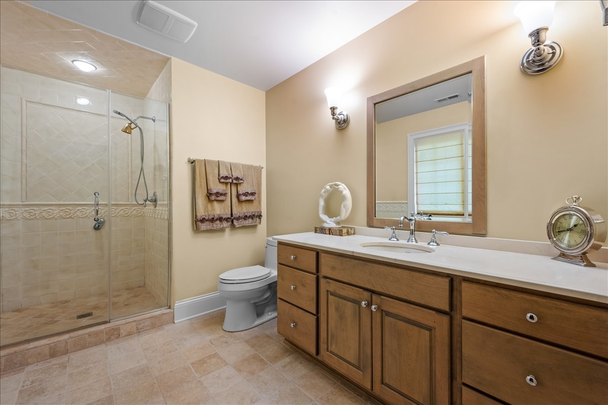 1098 Sheridan Road Highland Park, IL 60035 - Photo 36 of 54