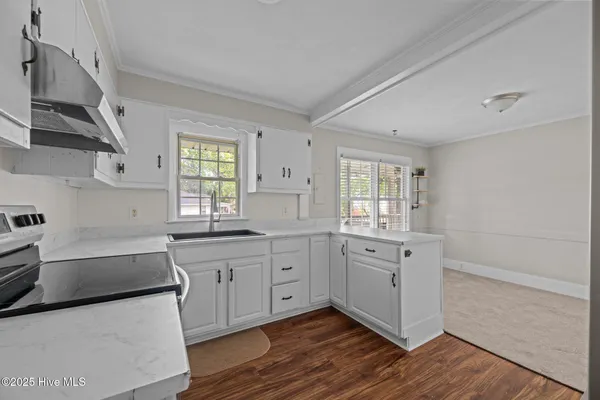 $1,345 | 2402 Oaks Road, New Bern, NC 28560