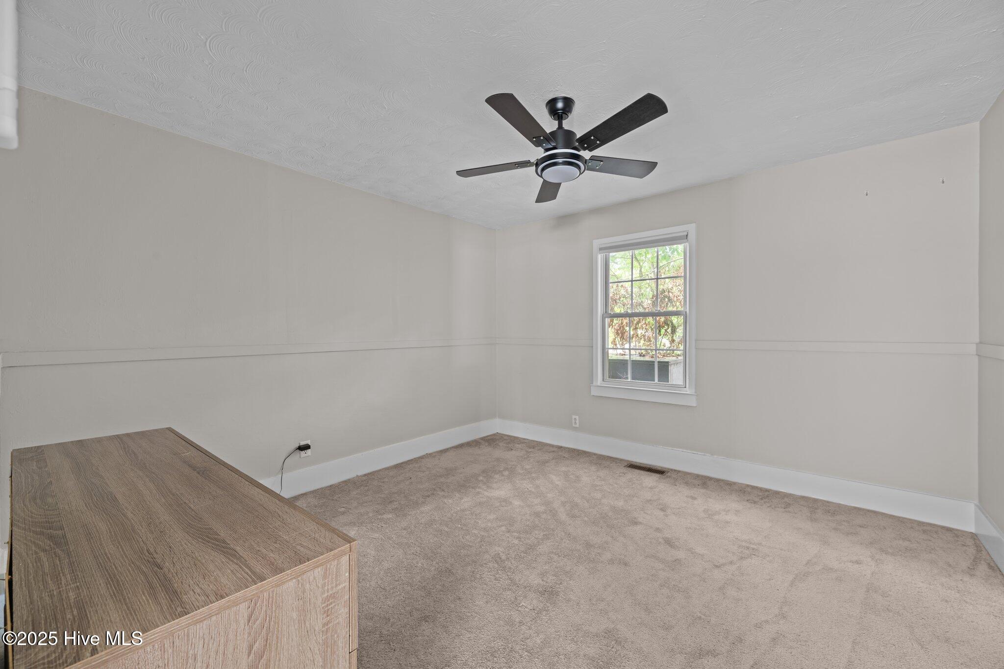2402 Oaks Road New Bern, NC 28560 - Photo 18 of 24 24-web-or-mls-DSC_9086