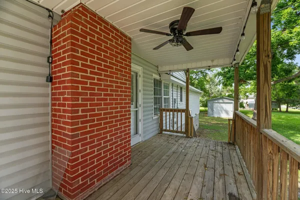 $1,345 | 2402 Oaks Road, New Bern, NC 28560
