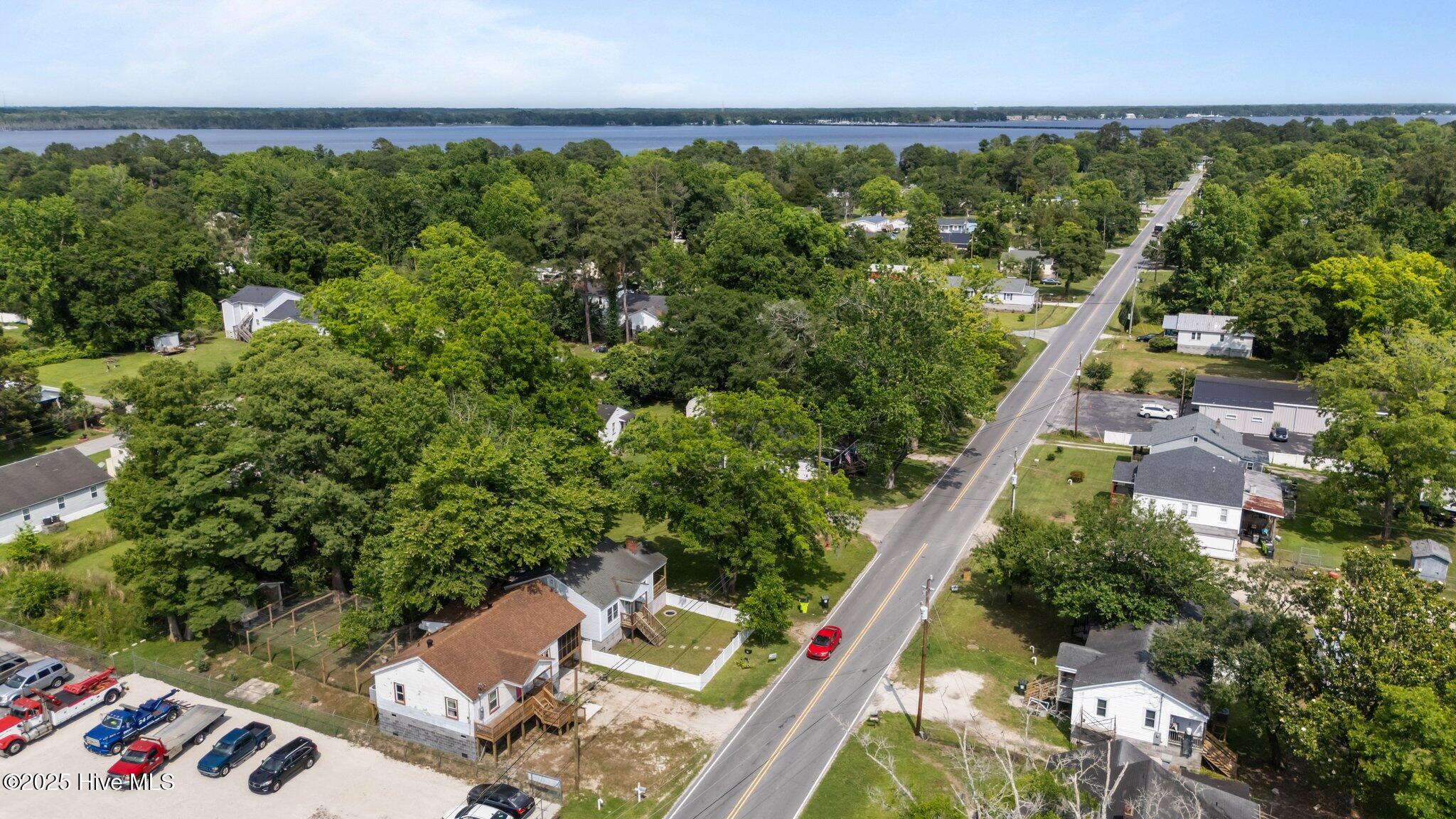 2402 Oaks Road New Bern, NC 28560 - Photo 24 of 24 7-web-or-mls-DJI_20250520153422_0421_D