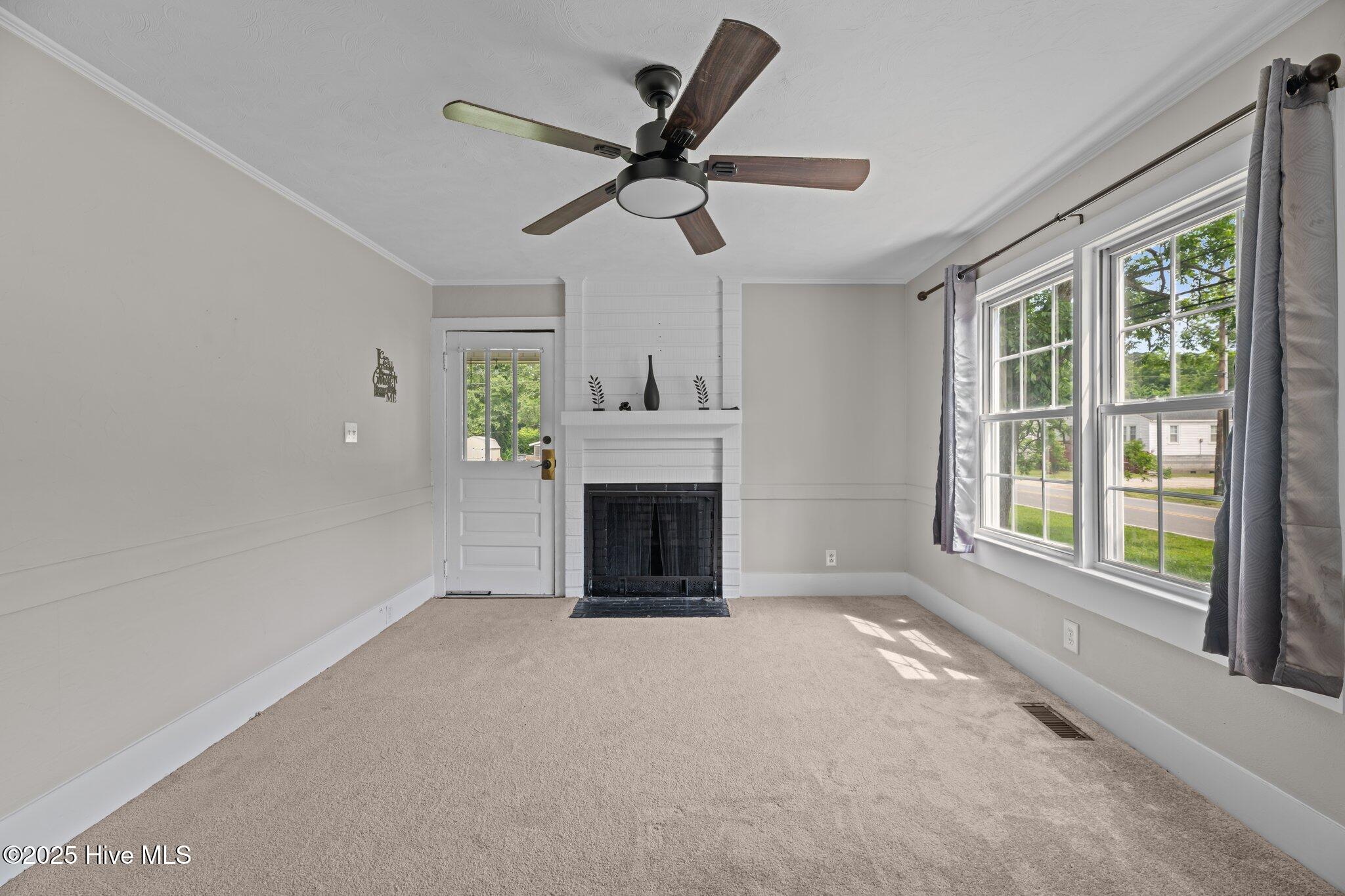2402 Oaks Road New Bern, NC 28560 - Photo 5 of 24 14-web-or-mls-DSC_9050