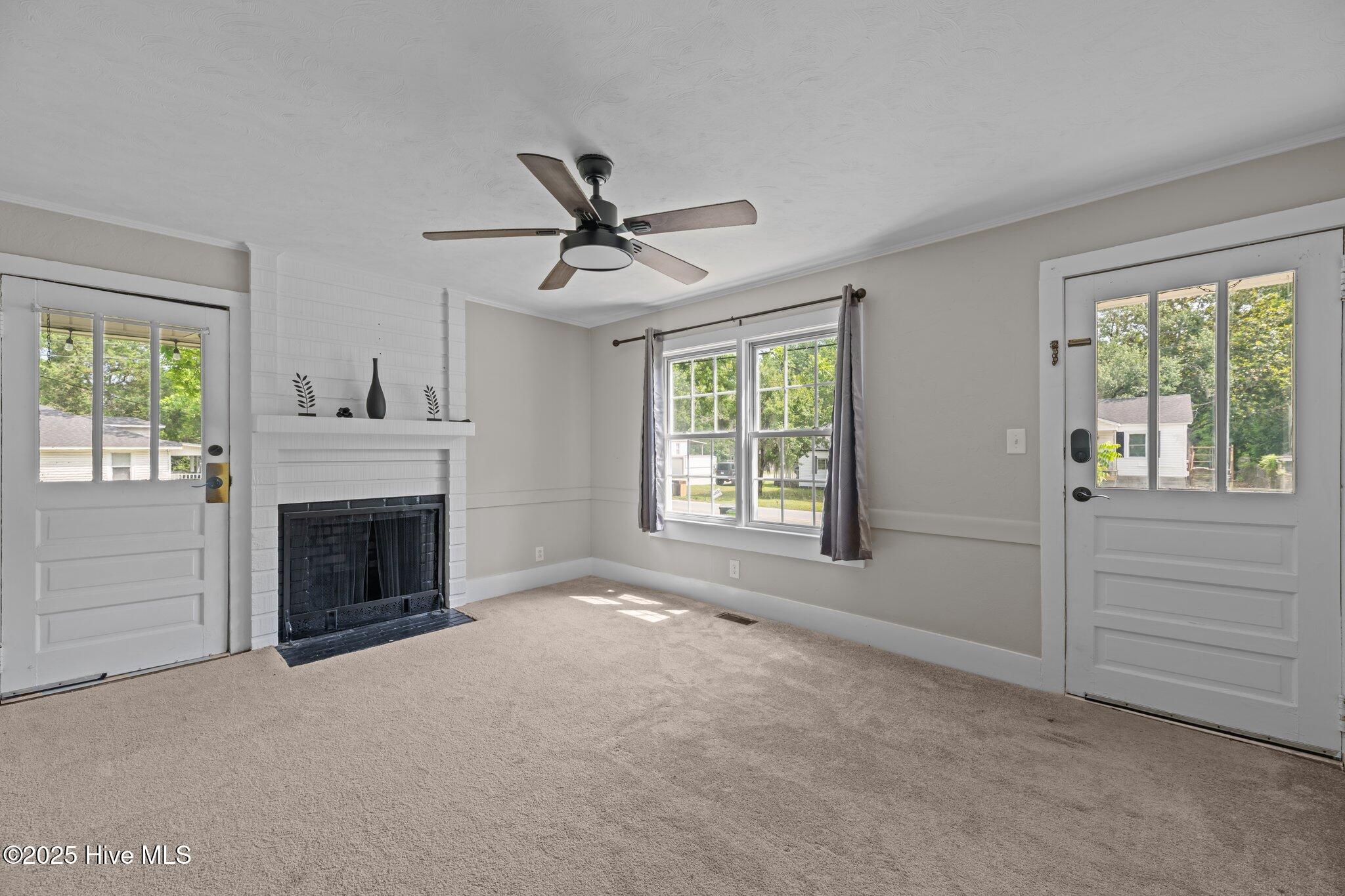 2402 Oaks Road New Bern, NC 28560 - Photo 6 of 24 11-web-or-mls-DSC_9041