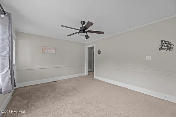 $1,345 | 2402 Oaks Road, New Bern, NC 28560
