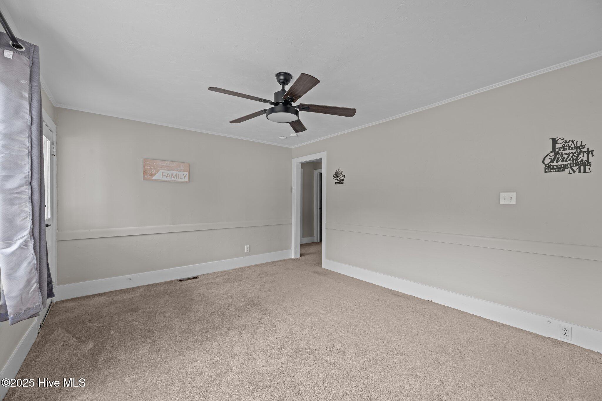 2402 Oaks Road New Bern, NC 28560 - Photo 8 of 24 13-web-or-mls-DSC_9047