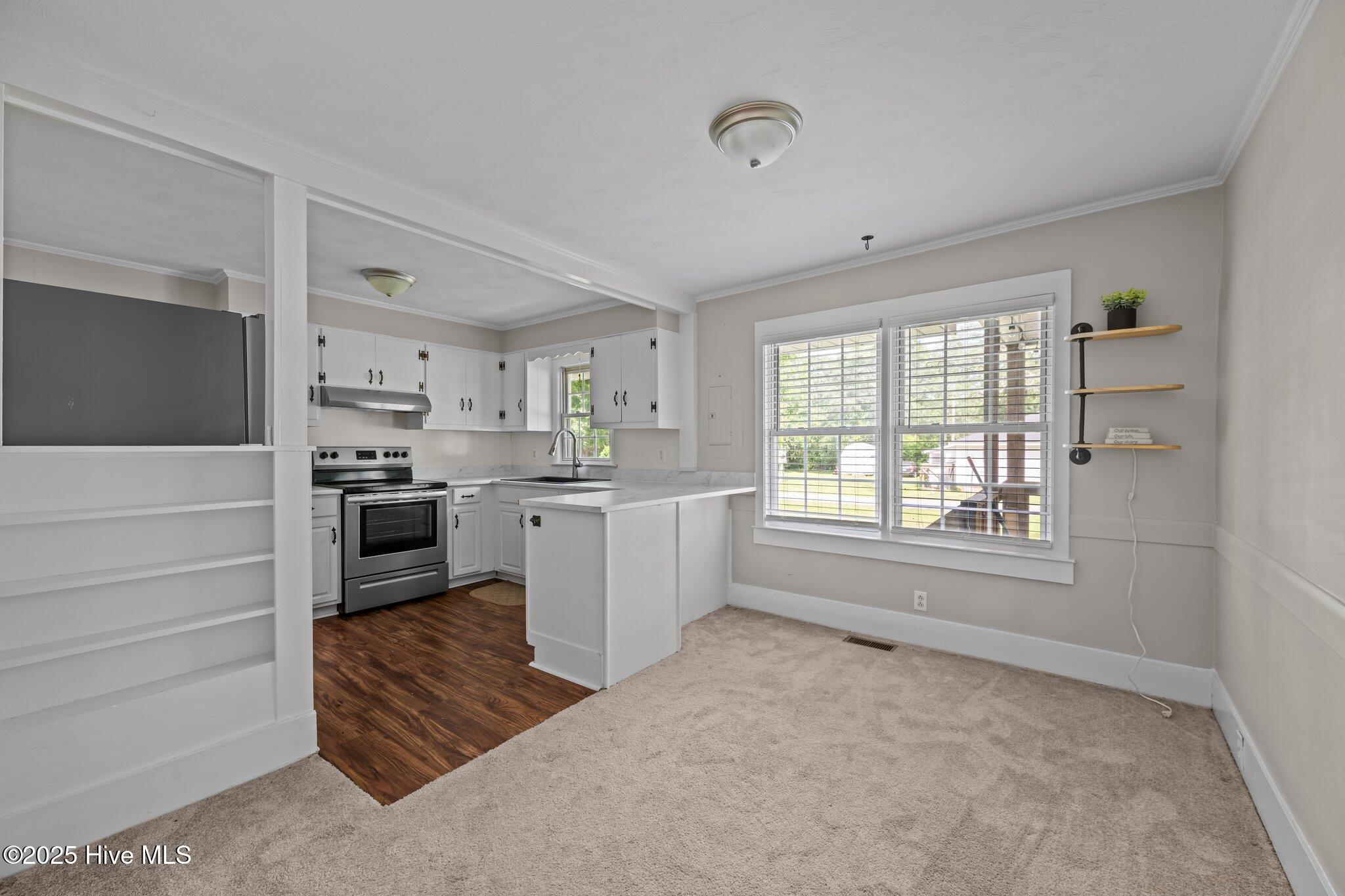 2402 Oaks Road New Bern, NC 28560 - Photo 10 of 24 15-web-or-mls-DSC_9053