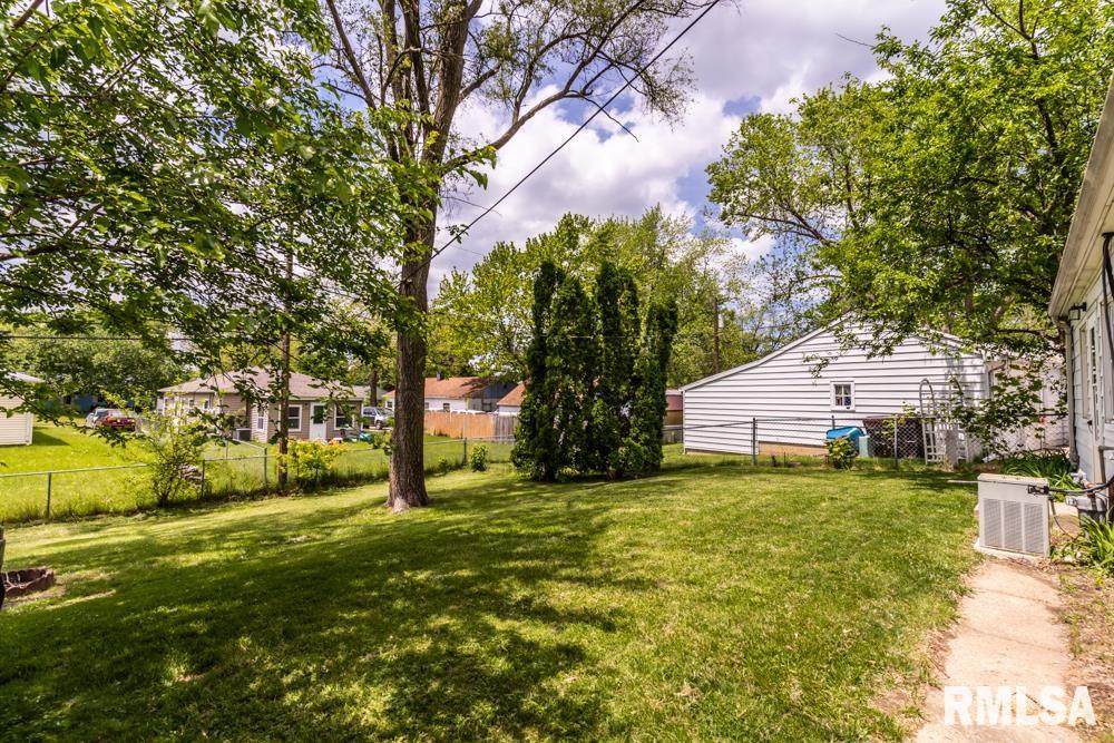 926 West Ridgemont Road Peoria, IL 61614 - Photo 19 of 23 Gallery Image 19