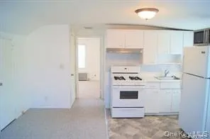 $2,000 | 11 Cortelyou Street West, Huntington Station, NY 11746