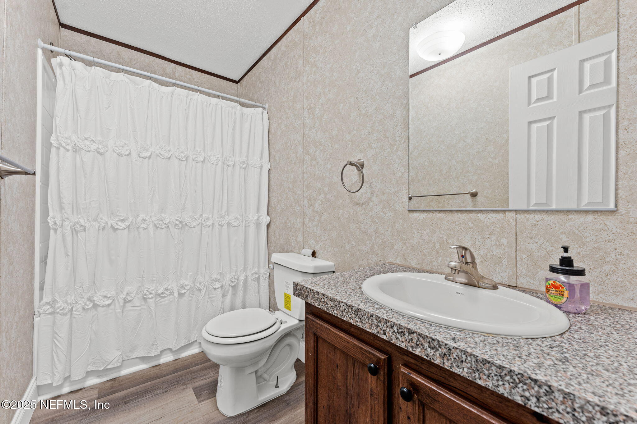 11655 Ramallah Road Jacksonville, FL 32219 - Photo 13 of 19 Guest Bath