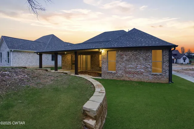 $464,900 | 61 Kings Pond Cove, Jackson, TN 38305