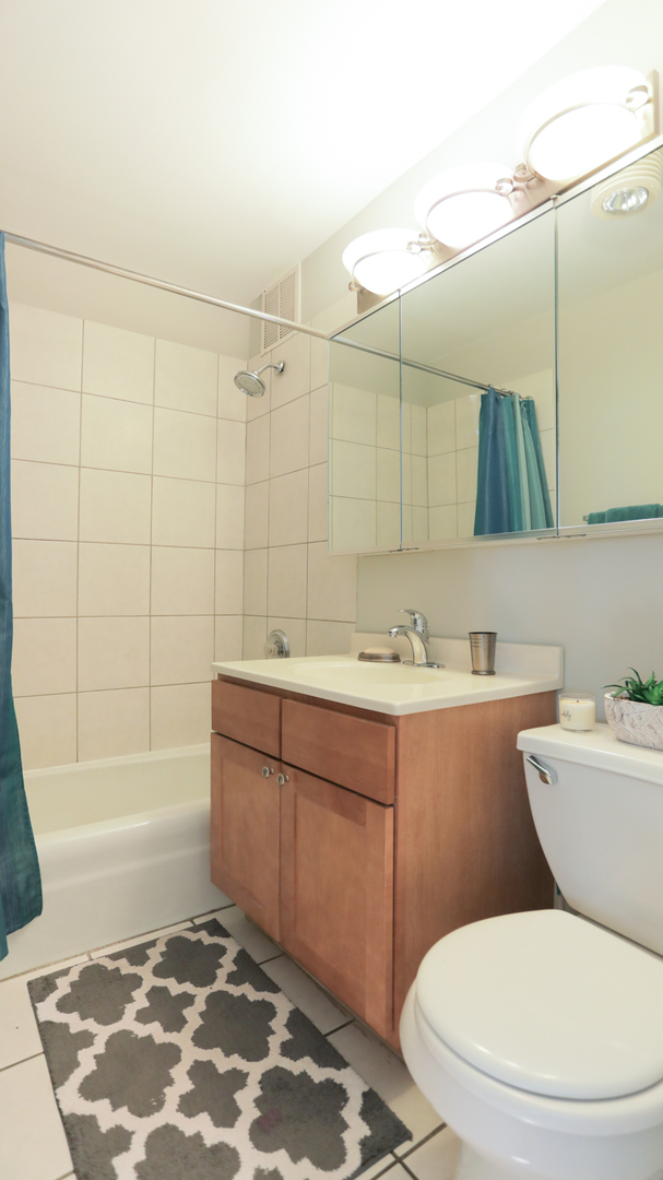 655 West Irving Park Road, Unit 3813 Chicago, IL 60613 - Photo 8 of 19