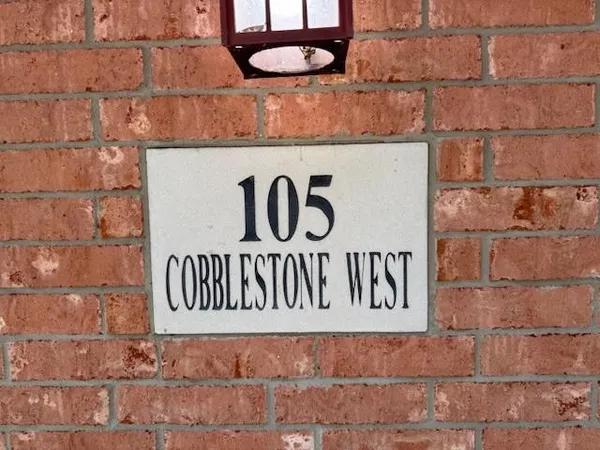 $1,500 | 105 Cobblestone Drive West, Red Oak, TX 75154