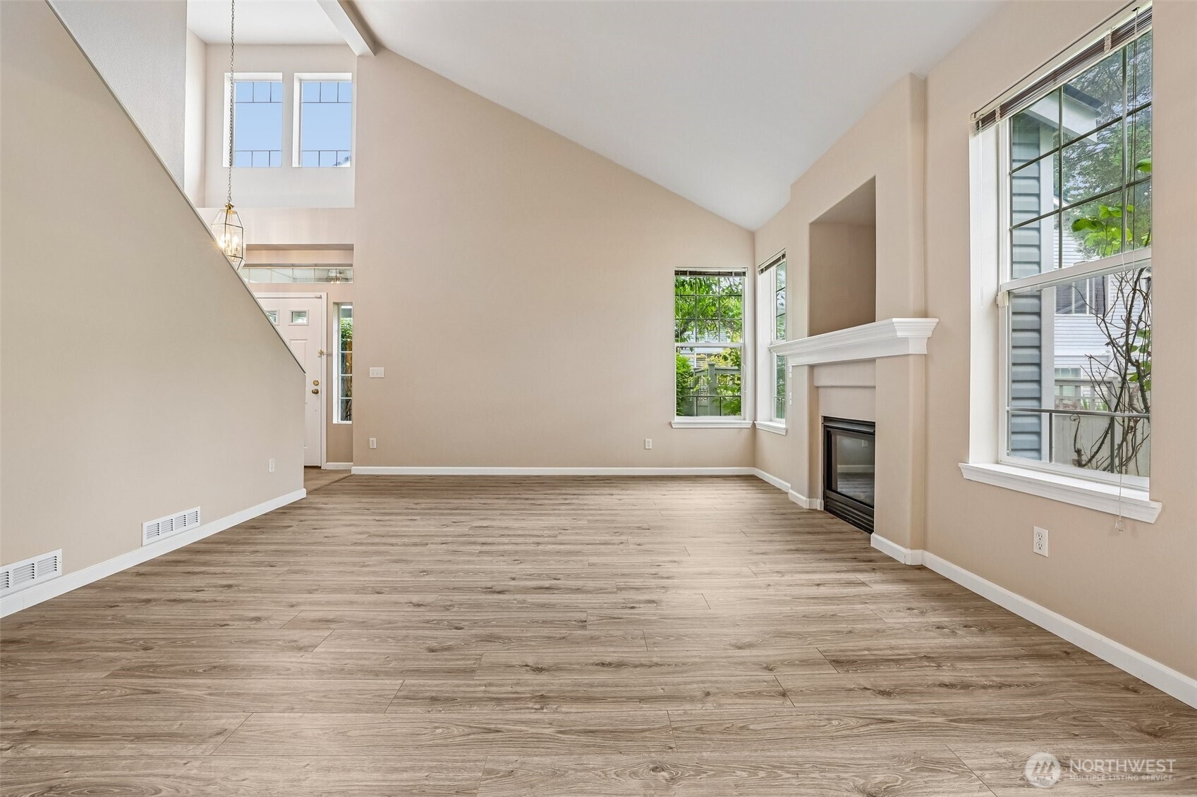 19107 110th Place Southeast Renton, WA 98055 - Photo 7 of 37