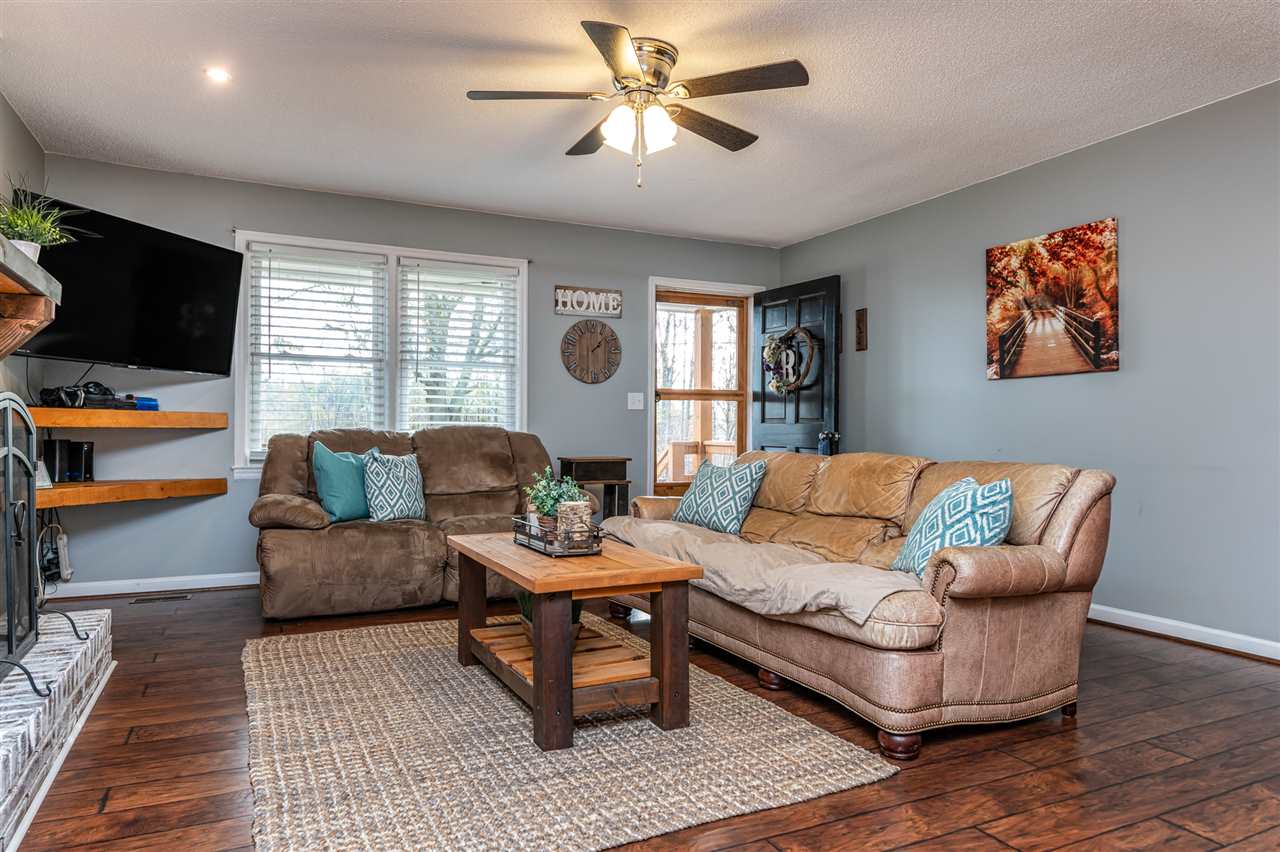 1251 Hampton Road Inman, SC 29349 - Photo 4 of 28