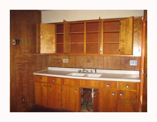1427 East High Street Springfield, OH 45505 - Photo 2 of 8
