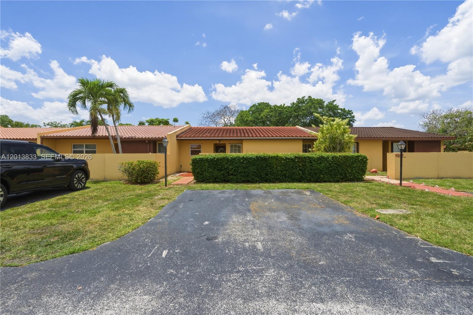 8614 Southwest 147th Place Miami, FL 33193 - Photo 2 of 27