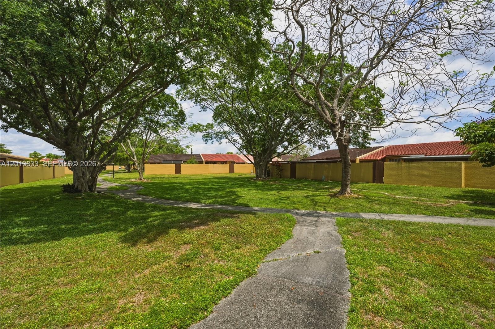 8614 Southwest 147th Place Miami, FL 33193 - Photo 22 of 27