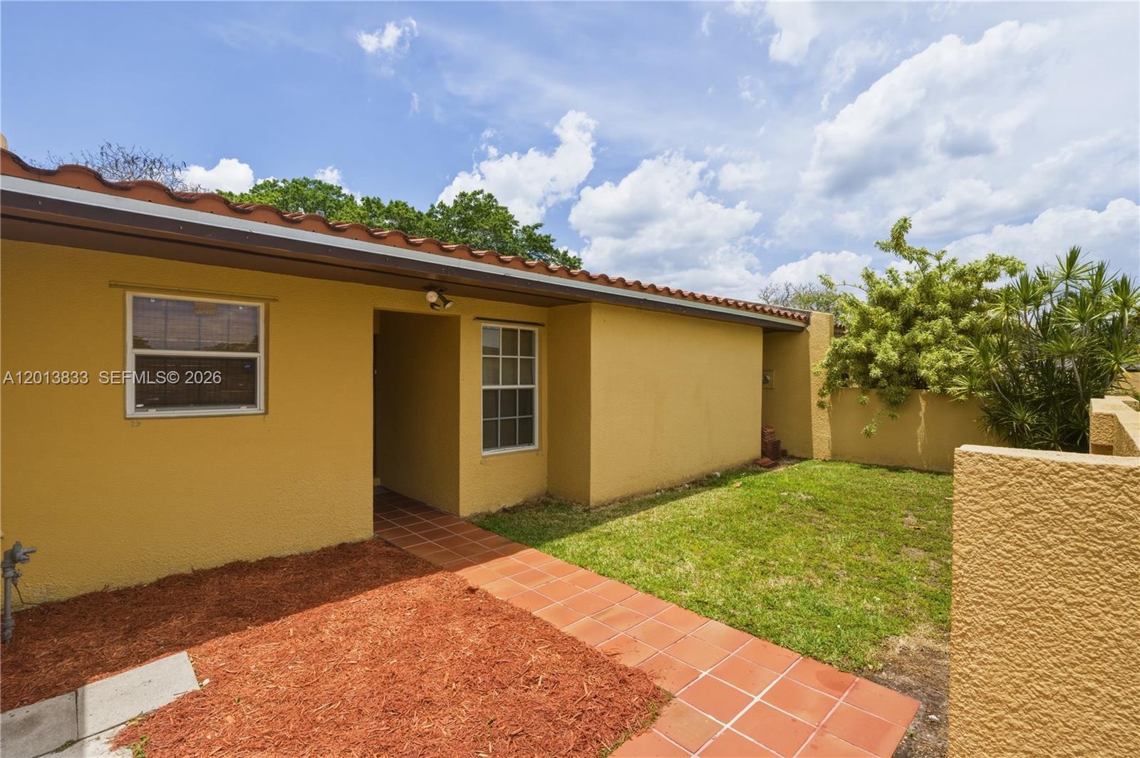 8614 Southwest 147th Place Miami, FL 33193 - Photo 3 of 27