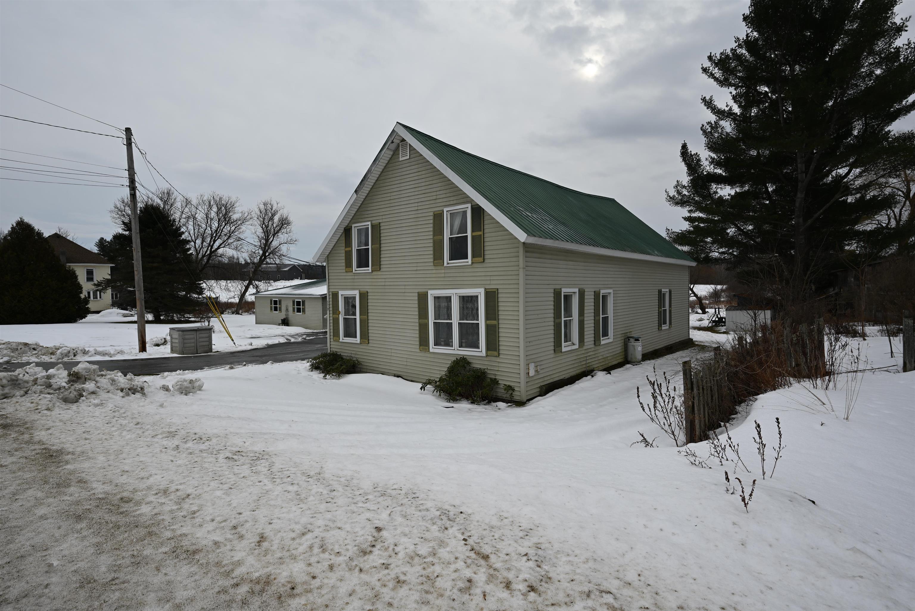 352 East Main Street Troy, VT 05859 - Photo 4 of 29