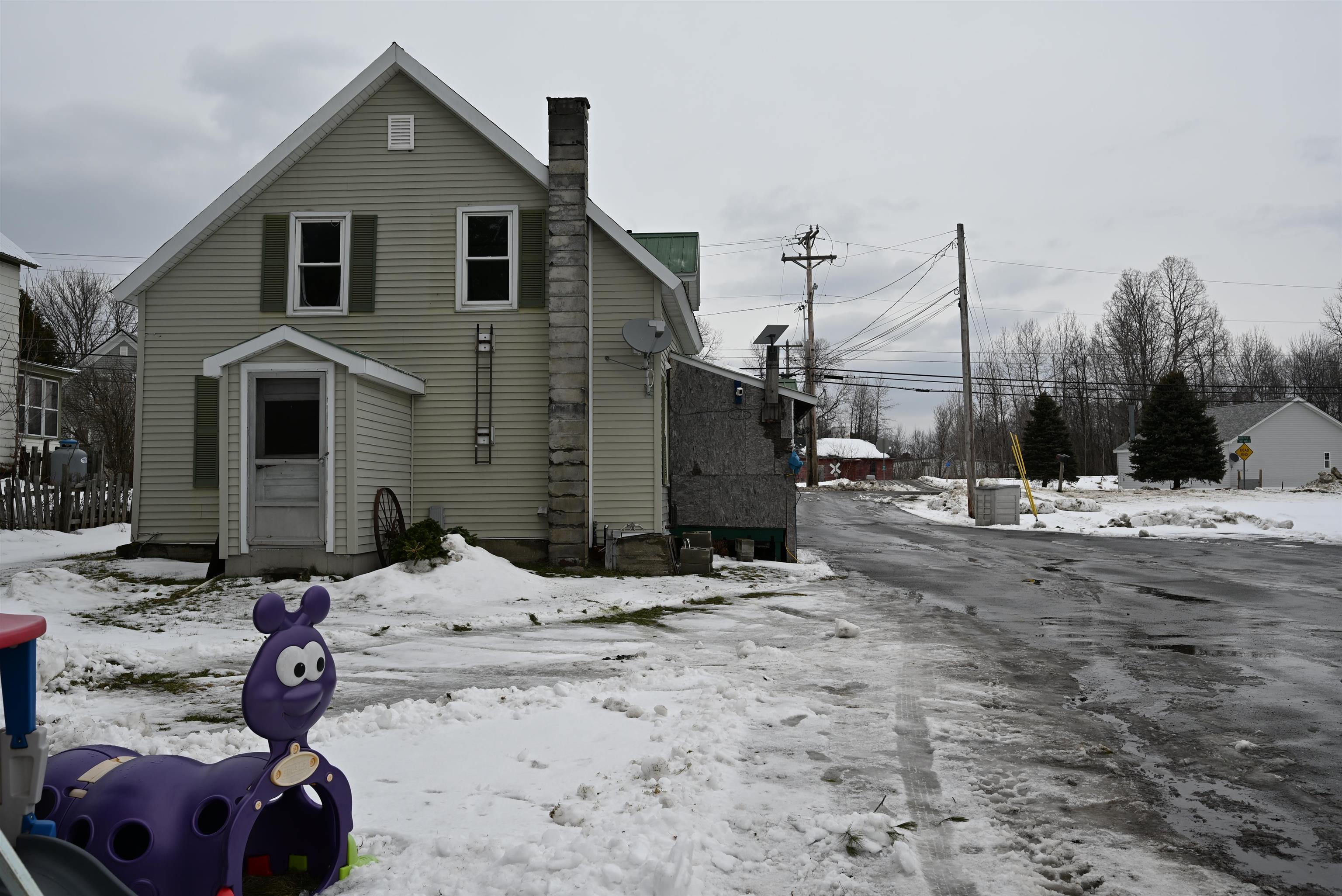 352 East Main Street Troy, VT 05859 - Photo 6 of 29